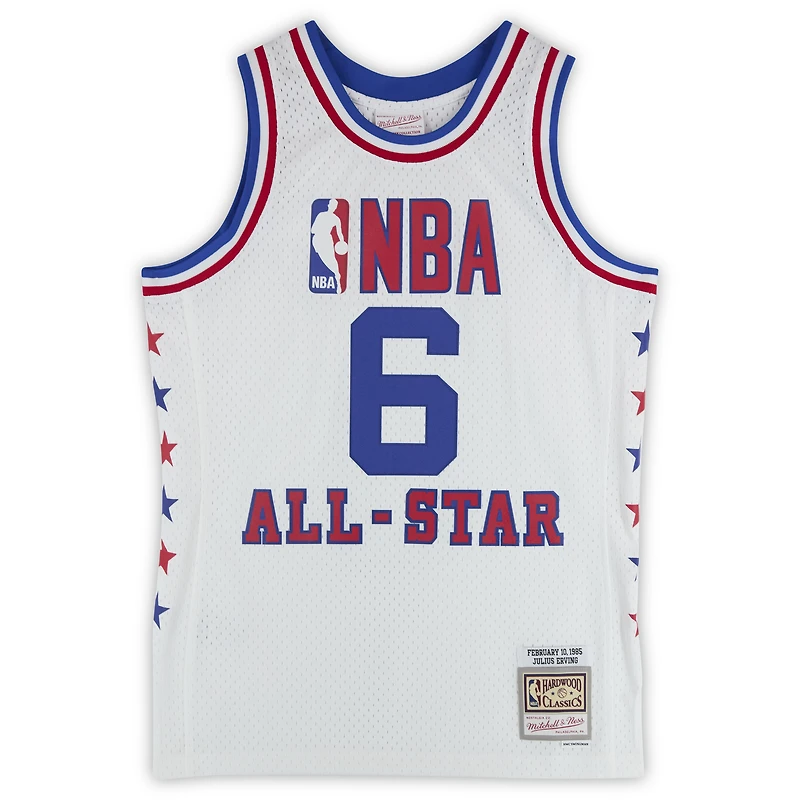 Maillot blanc Swingman Mitchell & Ness autographié par Julius « Dr. J » Erving des Philadelphia 76ers lors du match des étoiles NBA 1985