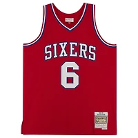 Maillot réplique autographié rouge Mitchell & Ness 1982-83 des Philadelphia 76ers de Julius Erving