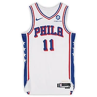 Maillot blanc Nike porté par Justin Edwards (Philadelphia 76ers) lors du match n° 11 contre les Boston Celtics le avril 2026