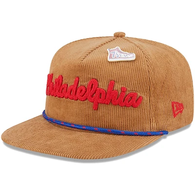 Casquette ajustable en velours pin Victory Grove de Philadelphia 76ers pour homme New Era Tan