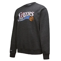 Sweat-shirt délavé à la neige Hardwood Classics Collection Blackout des Philadelphia 76ers pour homme