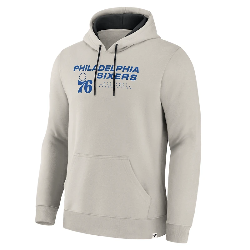 Sweat à capuche premium blanc cassé pour homme, collection Crossover des Philadelphia 76ers, avec logo Blocked Shot