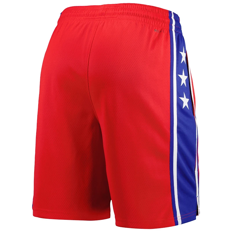 Short de performance Swingman pour homme Jordan Brand Philadelphia 76ers 2022/2023 Statement Edition rouge