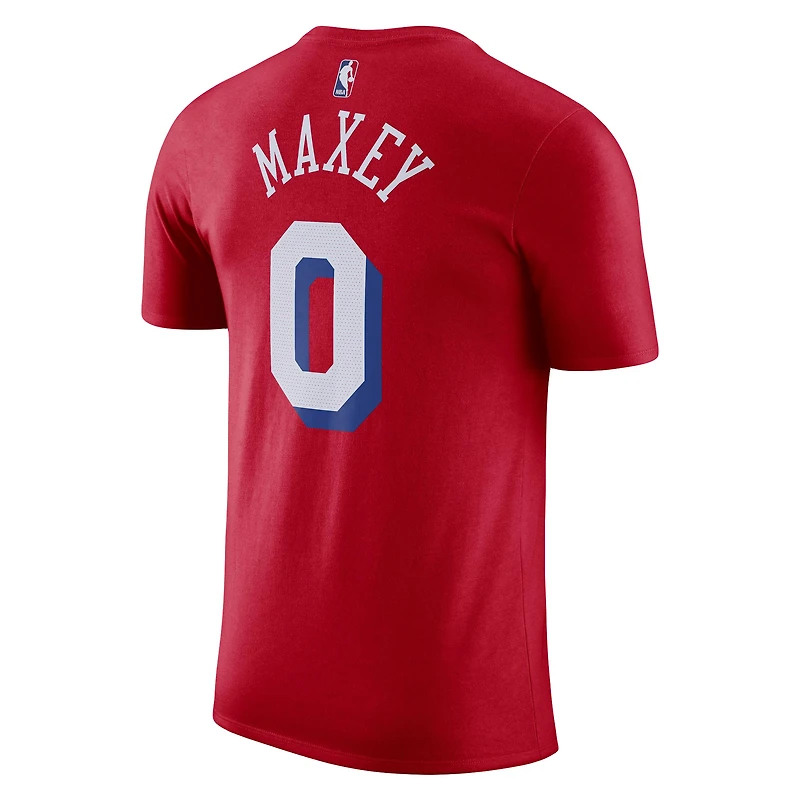 T-shirt avec nom et numéro Jordan Brand Tyrese Maxey pour homme rouge Philadelphia 76ers 2022/23 Statement Edition