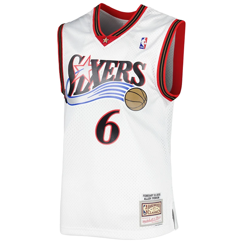 Maillot Mitchell & Ness Allen Iverson blanc pour homme Philadelphia 76ers 2002/03 Hardwood Classics Swingman