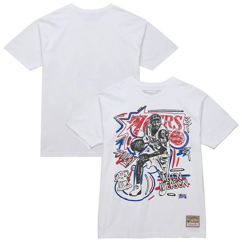 T-shirt blanc pour homme Mitchell & Ness Allen Iverson Philadelphia 76ers Hardwood Classics Chalked Up