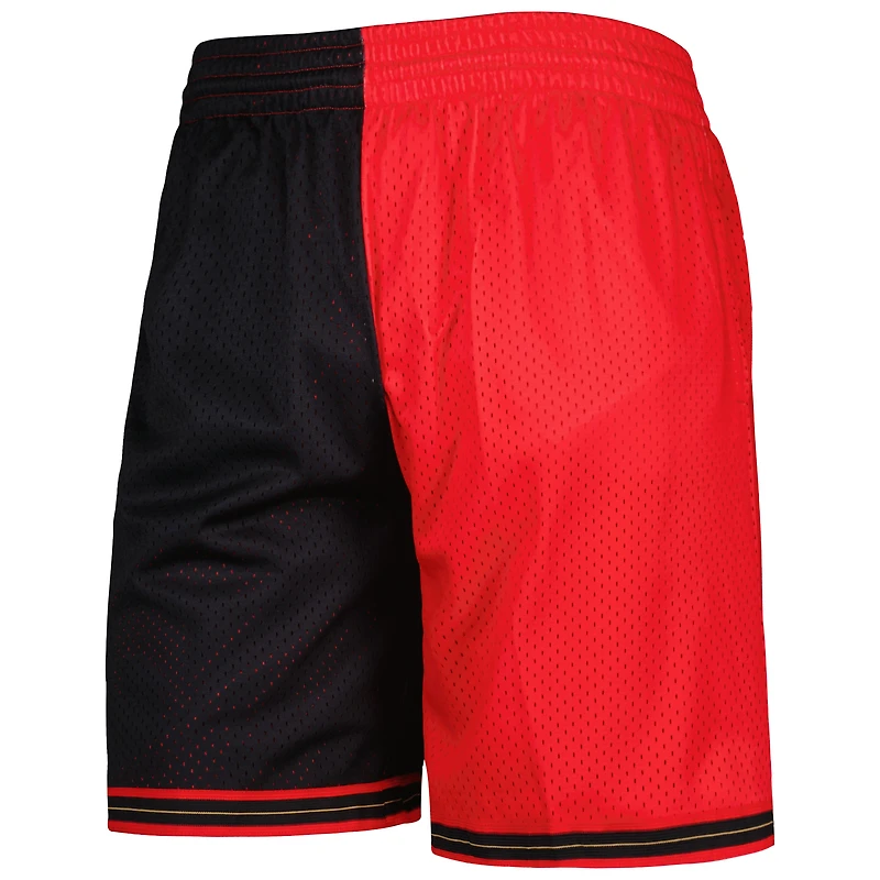 Mitchell & Ness pour homme noir/rouge Philadelphia 76ers Hardwood Classics 2000 Split Swingman Short