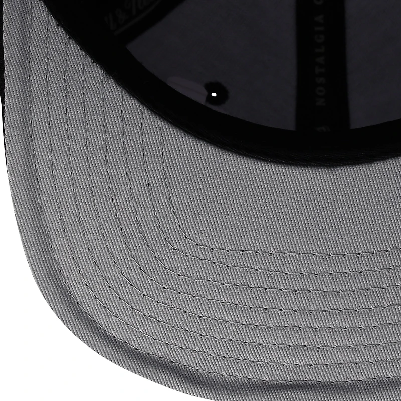 Casquette Snapback noire Mitchell & Ness Philadelphia 76ers Side Core 2.0 pour hommes