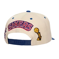 Casquette Snapback définie pour hommes Mitchell & Ness crème/Royal Philadelphia 76ers 2x NBA Champions Soul Legacy