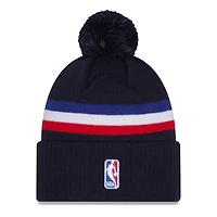 Bonnet à revers New Era bleu marine Philadelphia 76ers édition City 2025/26 pour homme, avec pompon