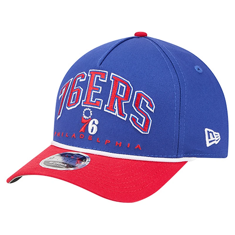 Casquette ajustable New Era Royal Philadelphia 76ers Bold Arch COOLERA 9FORTY A-Frame M-Crown pour homme