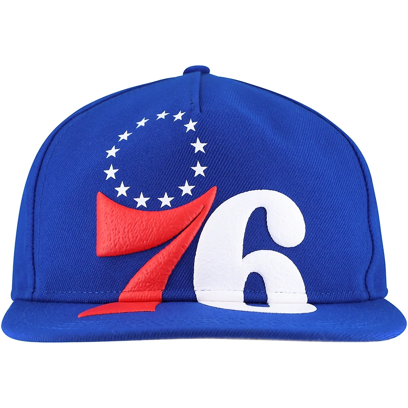 Casquette snapback surdimensionnée avec logo imprimé bouffant Royal Philadelphia 76ers New Era pour hommes