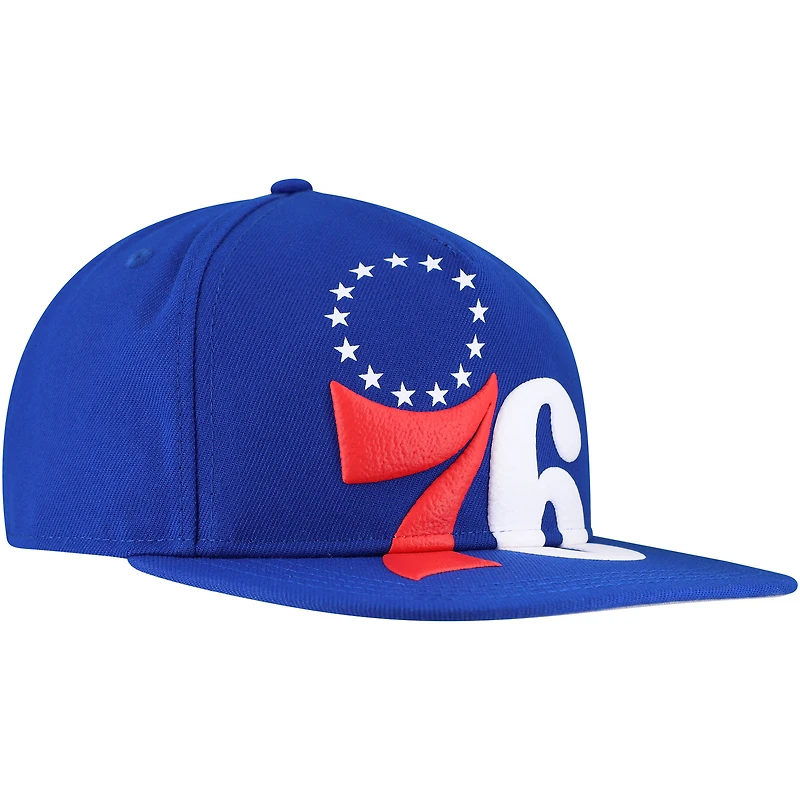 Casquette snapback surdimensionnée avec logo imprimé bouffant Royal Philadelphia 76ers New Era pour hommes
