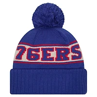 Bonnet en tricot à revers rétro Philadelphia 76ers Royal New Era pour homme avec pompon
