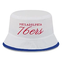 bob en nylon New Era blanc/bleu roi des Philadelphia 76ers, draft NBA 2025