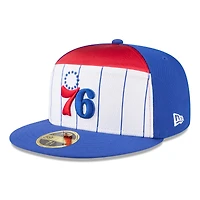 Casquette ajustée New Era 59FIFTY blanche/bleu marine Philadelphia 76ers 2025 NBA Tip Off Split Panel pour homme