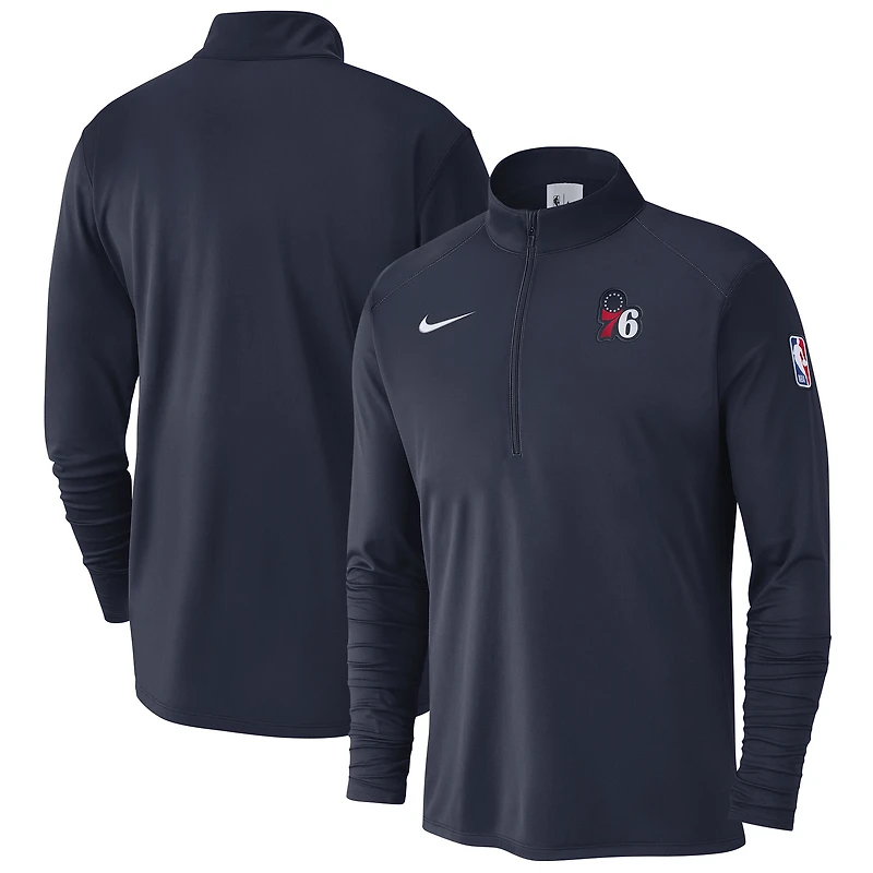Haut Nike bleu marine Philadelphia 76ers 2024/25 Courtside Performance à demi-zip pour homme
