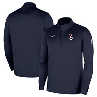 Pull Nike bleu marine Philadelphia 76ers 2025/26 City Edition Remix Authentic Coaches Dri-FIT à demi-zip pour homme