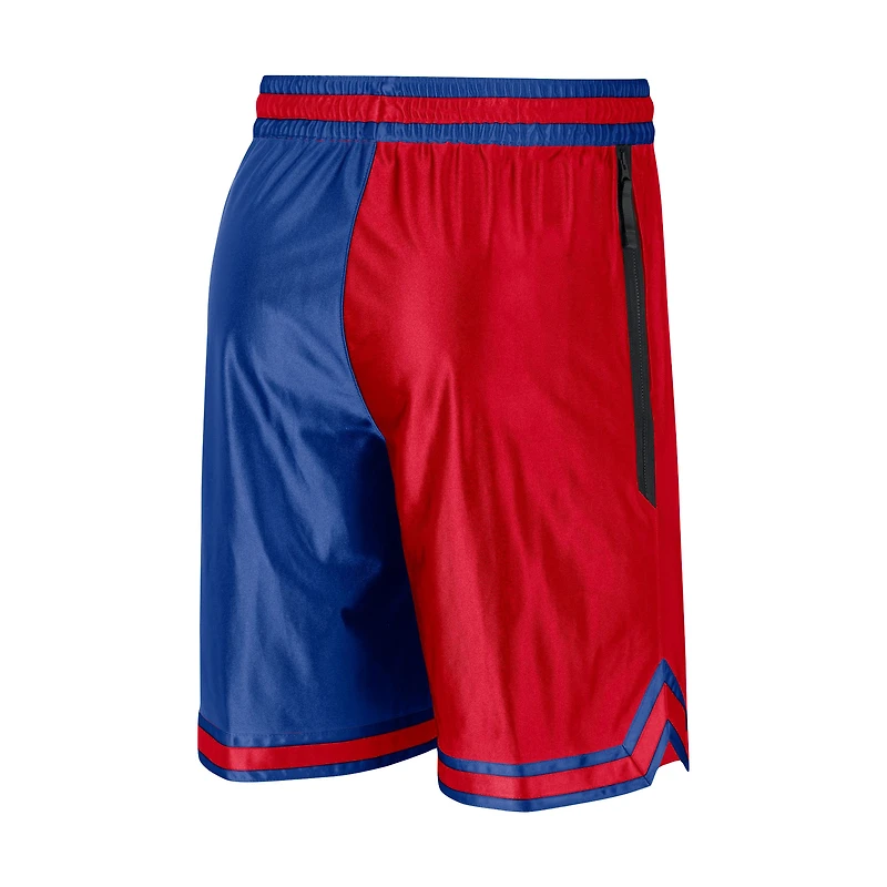 Short de performance pour Homme Nike Philadelphia 76ers Courtside Versus Force Split DNA Royal/Rouge