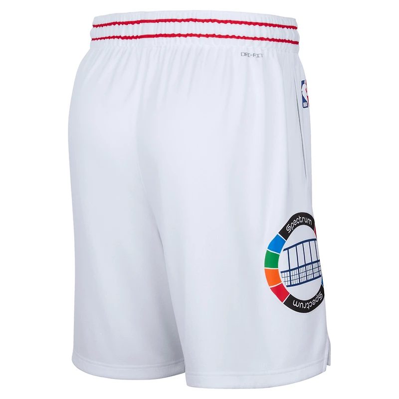 Short Nike blanc pour homme Philadelphia 76ers City Edition Swingman 2024/25