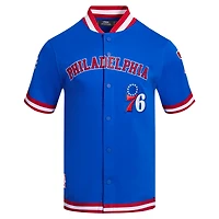 Veste d'échauffement classique à bouton-pression Pro Standard Royal Philadelphia 76ers pour hommes