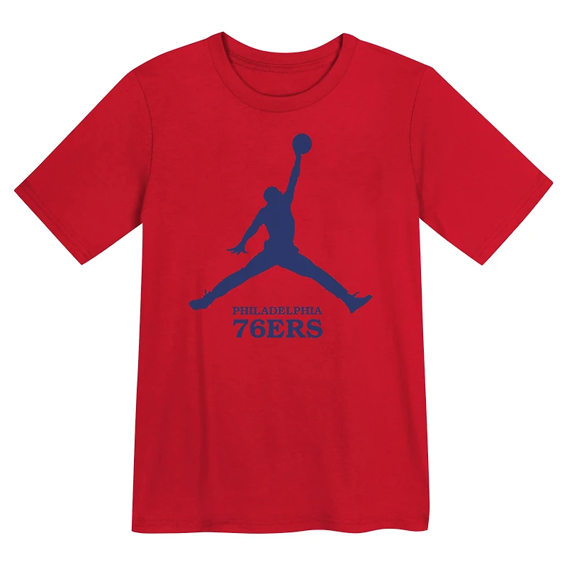 Jordan Brand rouge Philadelphia 76ers pour enfants d'âge préscolaire T-shirt essentiel Jumpman