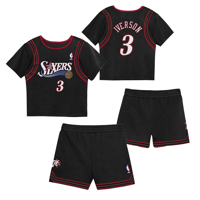 Ensemble t-shirt et short Mitchell & Ness Allen Iverson noir Philadelphia 76ers Play by Place pour enfants d'âge préscolaire