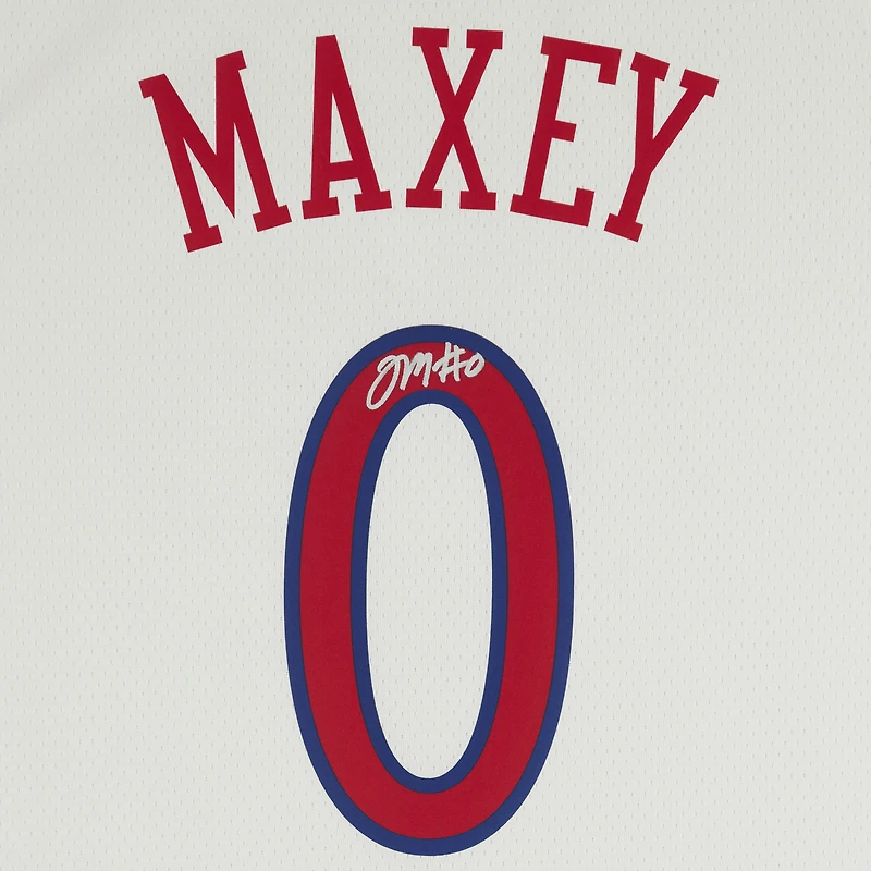Maillot Nike City Edition Swingman blanc autographié par Tyrese Maxey des Philadelphia 76ers 2022-23