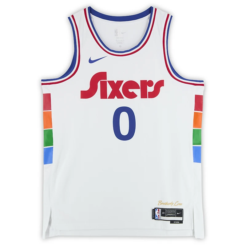 Maillot Nike Swingman City Edition 2024-25 blanc dédicacé par Tyrese Maxey des Philadelphia 76ers
