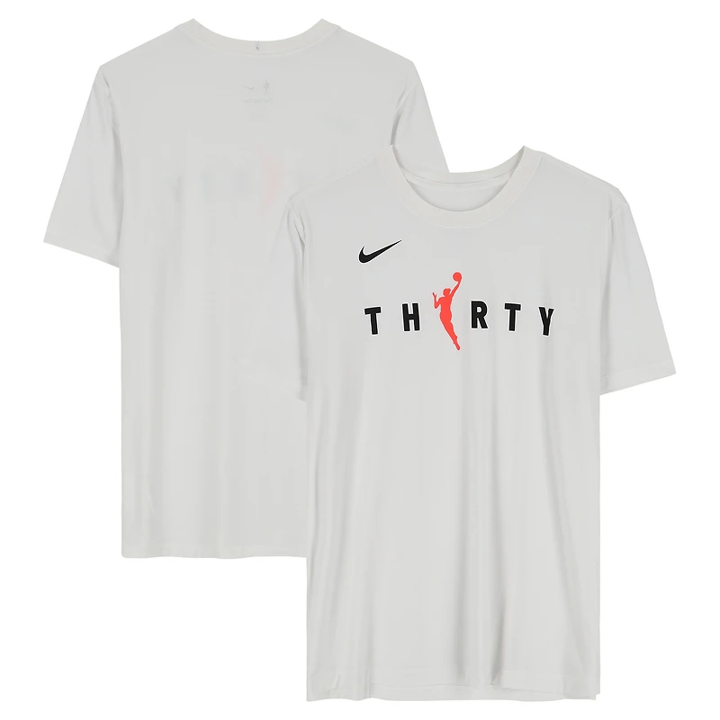 T-shirt blanc à manches courtes Nike porté par Tyrese Maxey, joueur des Philadelphia 76ers, lors de la saison NBA 2025-2026 - Taille L