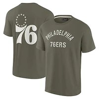 T-shirt unisexe Fanatics Olive Philadelphia 76ers Elements super doux à manches courtes