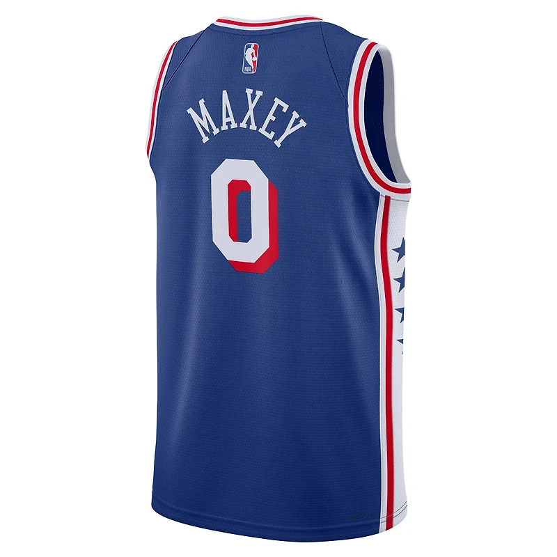 Maillot Nike Tyrese Maxey Royal Philadelphia 76ers Swingman unisexe - Édition Icon