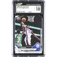 Carte de recrue n° 11 authentifiée CGC 10 de VJ Edgecombe (Philadelphia 76ers, saison 2025-26, Topps Now NBA) : 34 points, record pour une recrue des 76ers lors de son premier match NBA.