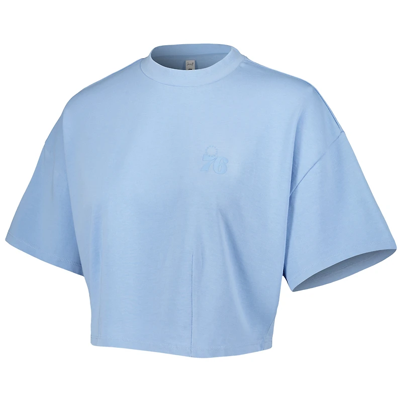 T-shirt court ton sur bleu clair pour femme Lusso Philadelphia 76ers Nola