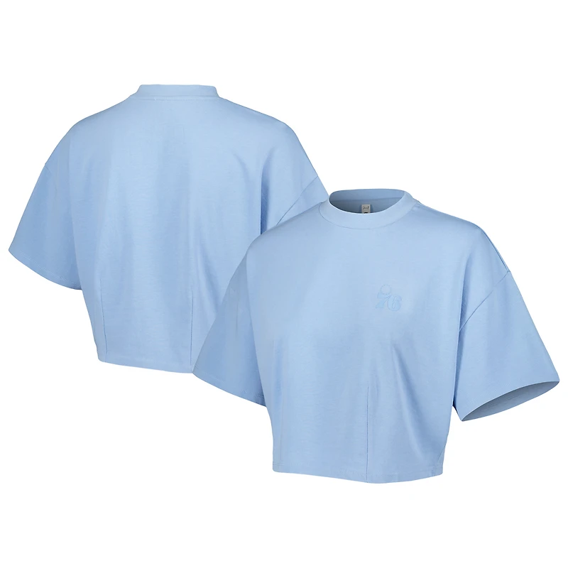 T-shirt court ton sur bleu clair pour femme Lusso Philadelphia 76ers Nola