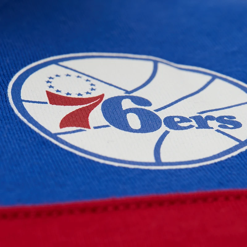 Sweat à capuche Mitchell & Ness blanc pour femme, modèle entraîneur-chef des Philadelphia 76ers