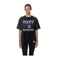 T-shirt oversize noir Philadelphia 76ers Throwback Mineral Wash pour femme de New Era