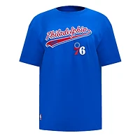 T-shirt Pro Standard Royal Philadelphia 76ers Script Boyfriend pour femme
