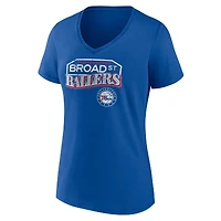 T-shirt col V pour femme Royal Philadelphia 76ers Pick and Roll Coverage