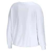 T-shirt court blanc à manches longues WEAR by Erin Andrews des Philadelphia 76ers pour femmes