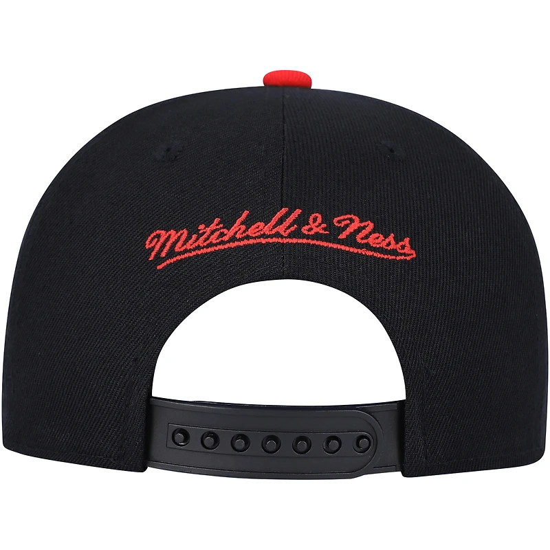 Youth Mitchell & Ness  Black/Red Philadelphia 76ers Two-Tone Snapback Hat