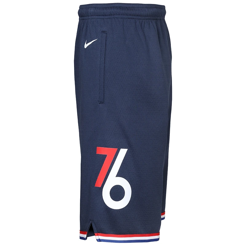 Short de performance Swingman Nike bleu marine Philadelphia 76ers 2025/26 City Edition pour jeunes