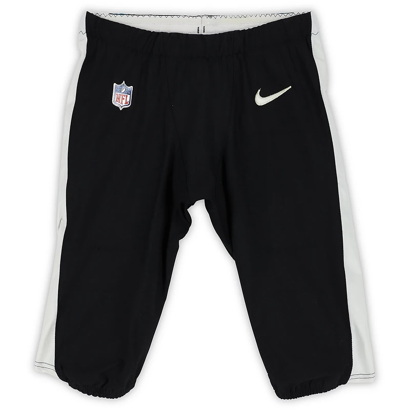 Pantalon Nike noir porté par A.J. Brown lors du match des Eagles de Philadelphie contre les Bills de Buffalo le 28 décembre 2025