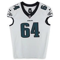 Maillot blanc n° 64 porté par Brett Toth (Eagles de Philadelphie) lors du match contre les Giants de New York le 9 octobre 2025