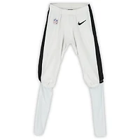 Pantalon blanc Nike porté par DeVonta Smith lors d'un match des Eagles de Philadelphie (saison 2025-2026 de la NFL).