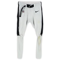 Pantalon Nike blanc porté par Jalen Hurts lors du match des Eagles de Philadelphie contre les Broncos de Denver le 5 octobre 2025