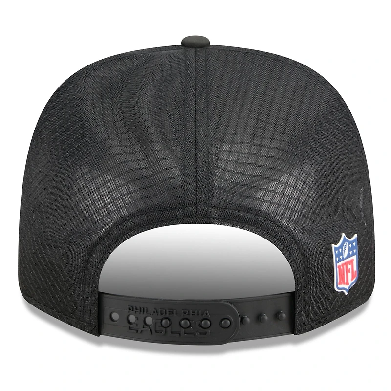 Casquette ajustable noire New Era 9SEVENTY pour homme, modèle Philadelphia Eagles 2025 Sideline