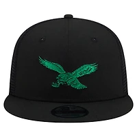 Men's New Era Black Philadelphia Eagles Core Team 9FIFTY Trucker Snapback Hat
