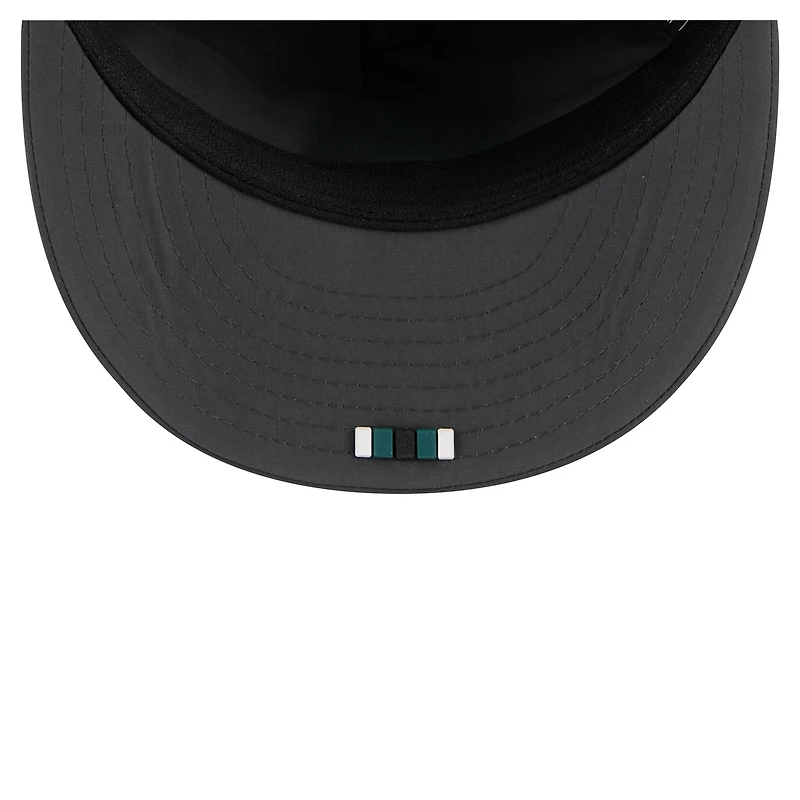 Casquette ajustée New Era 59FIFTY pour homme, couleur anthracite, Philadelphia Eagles 2025 Sideline, style rétro, idéale les temps froids.