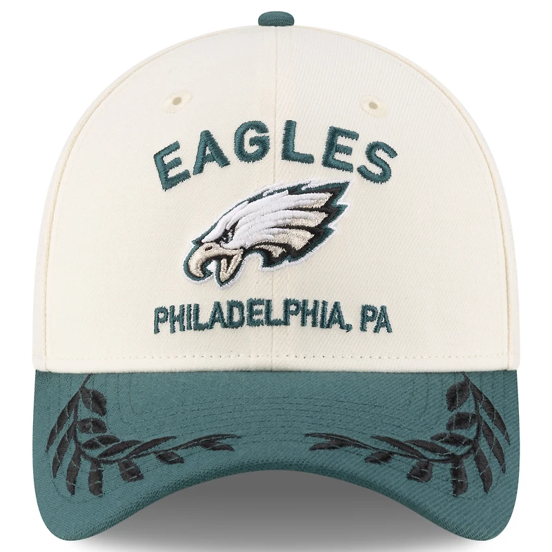Casquette New Era 39THIRTY Flex crème/vert nuit pour homme des Philadelphia Eagles, draft NFL 2025